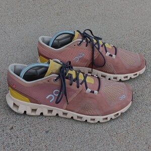 On Cloud Running Helion Athletic Shoes Womens 10.5